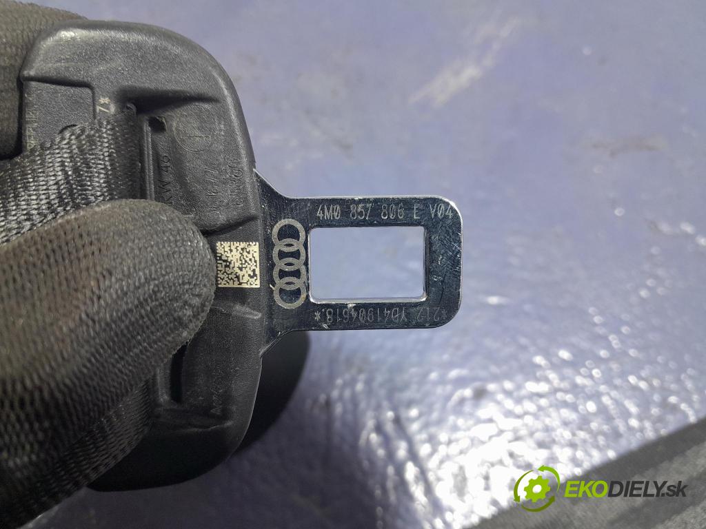 Audi Q7 2018 kokpit,přistrojova deska 