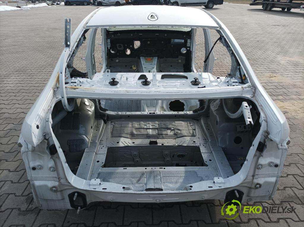 Bmw Seria 3 0 blatnik Zad: Levý: 