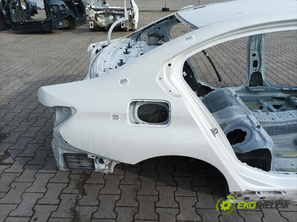 Bmw Seria 3 0 blatnik Zad: v pravo: