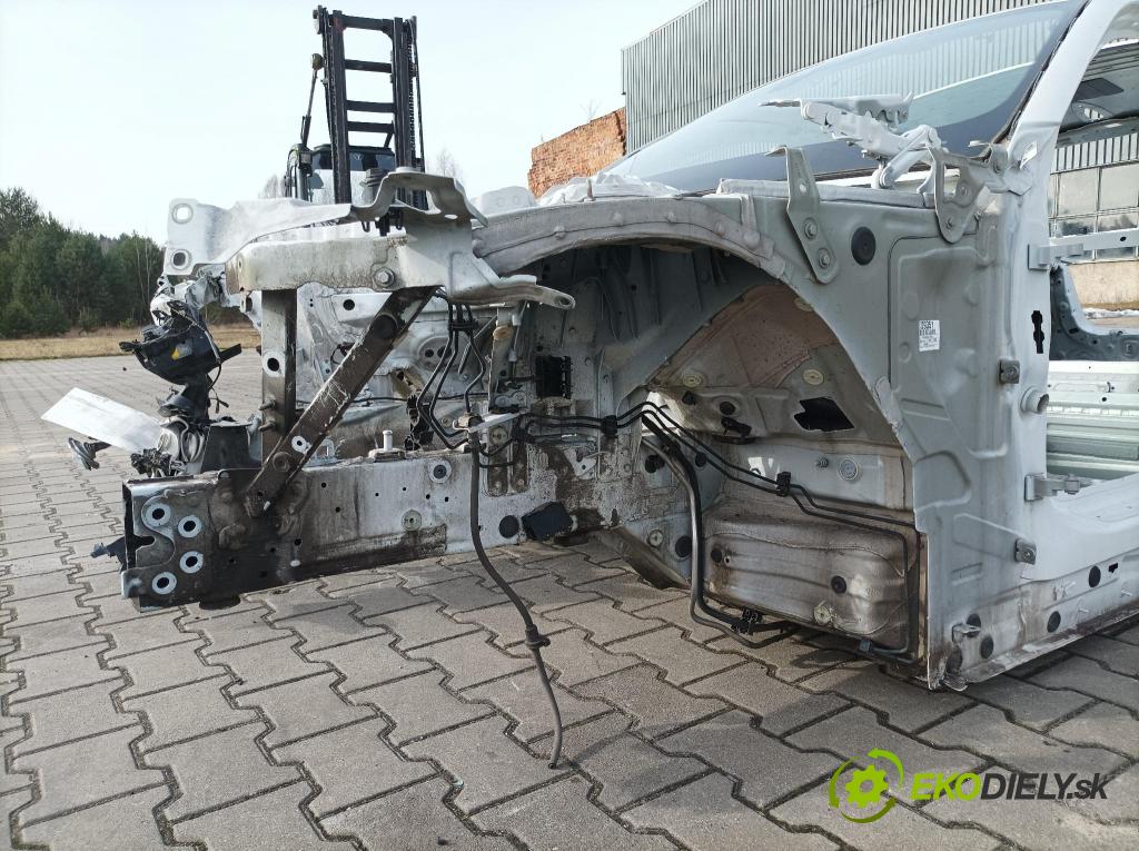 Bmw Seria 3 0 štvrťka ľavá