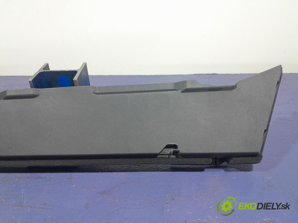 Audi Q7 2018 kryt Plast: Interiéry: 4M0863528J