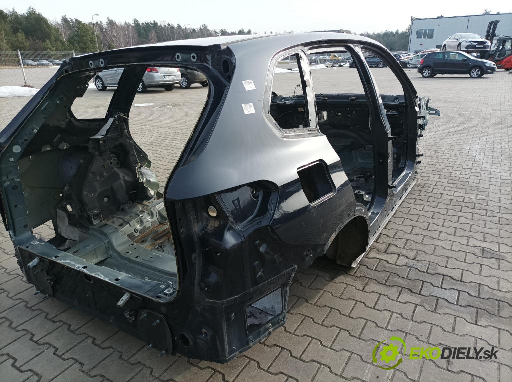 Bmw X5 0 blatník zad v pravo: