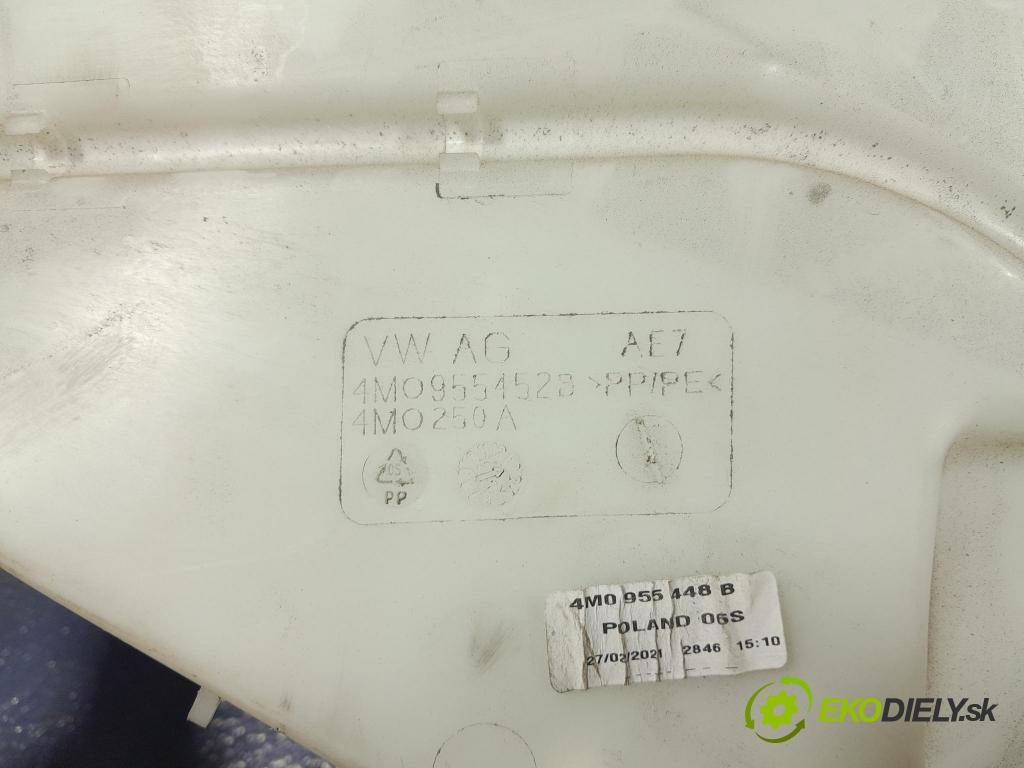 Audi Q7 2018 nádržka Podložka: 4M0955452B