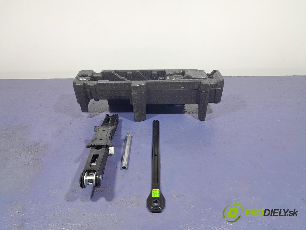 Audi Q7 2018 koš kola: Náhradní 4M0012113D