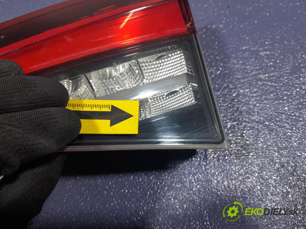 Skoda Kodiaq 2020 světlo Zad: Práva: Uvnitř 565945308B