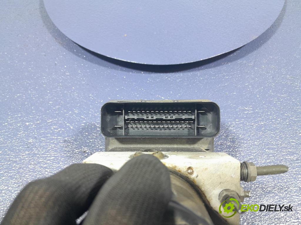 Bmw Seria 3 2002 čerpadlo ABS x 6759045