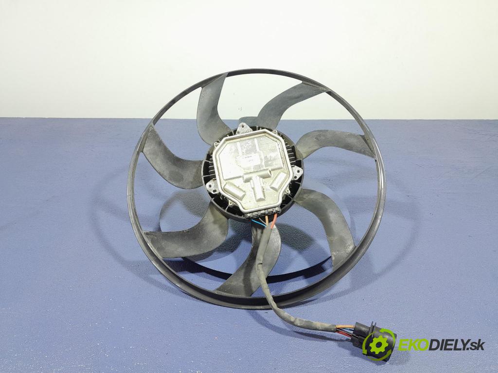 Audi Q7 2018 ventilátor Chladič: 8W0959455M