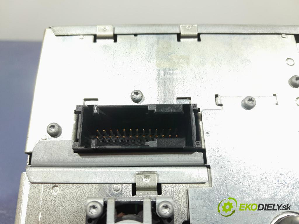 Vw Passat 2003 Radio I Navigácia: 3B0035191G