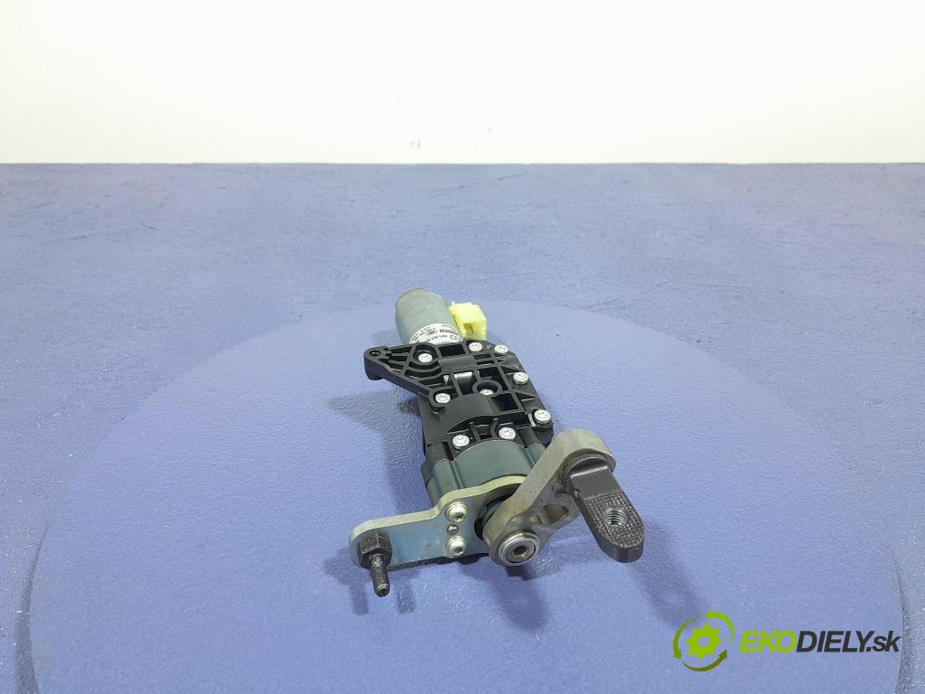 Audi Q7 2018 Aktuátor: 4M0827852A