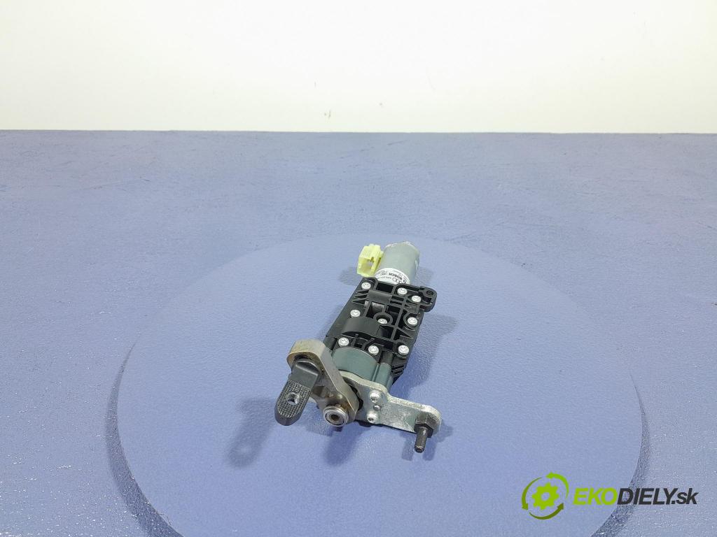 Audi Q7 2018 Aktuátor: 4M0827851A