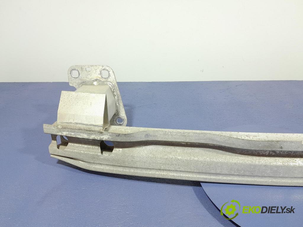 Audi Q7 2018 výztuha narazník Zad: 4M0807309