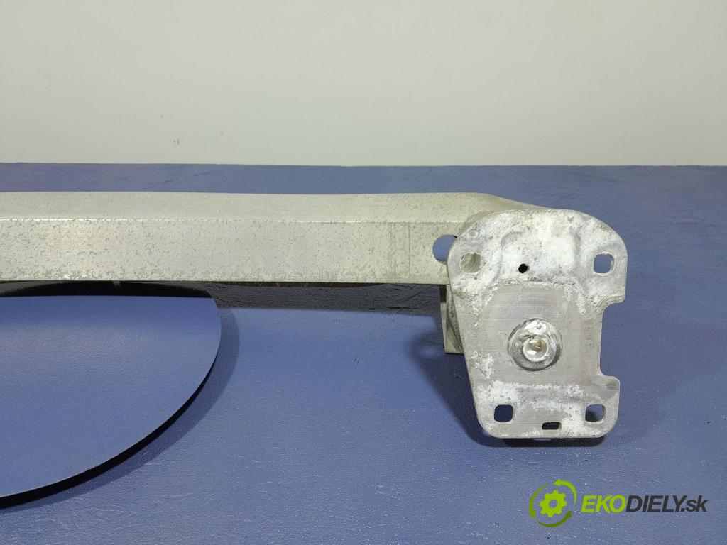 Audi Q7 2018 výstuha narazník zad 4M0807309