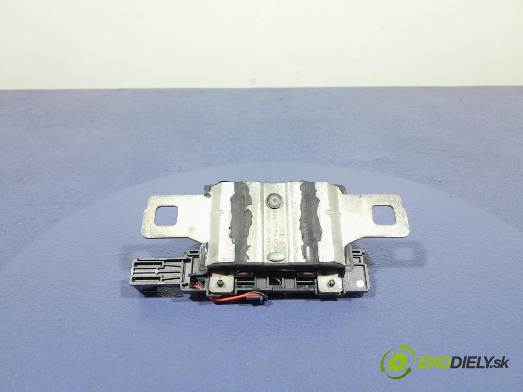 Audi Q7 2018 zámok Klapky: kufra: 80A827507