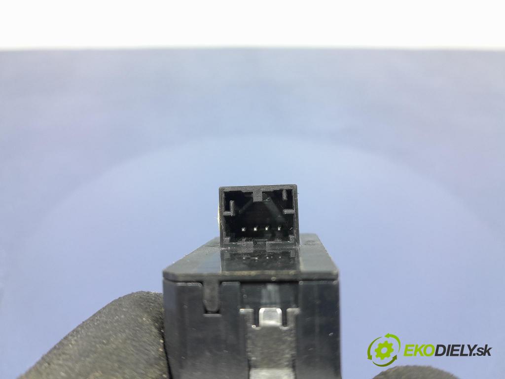 Audi Q7 2018 prepínač Klapky: kufra: 4G0959831D