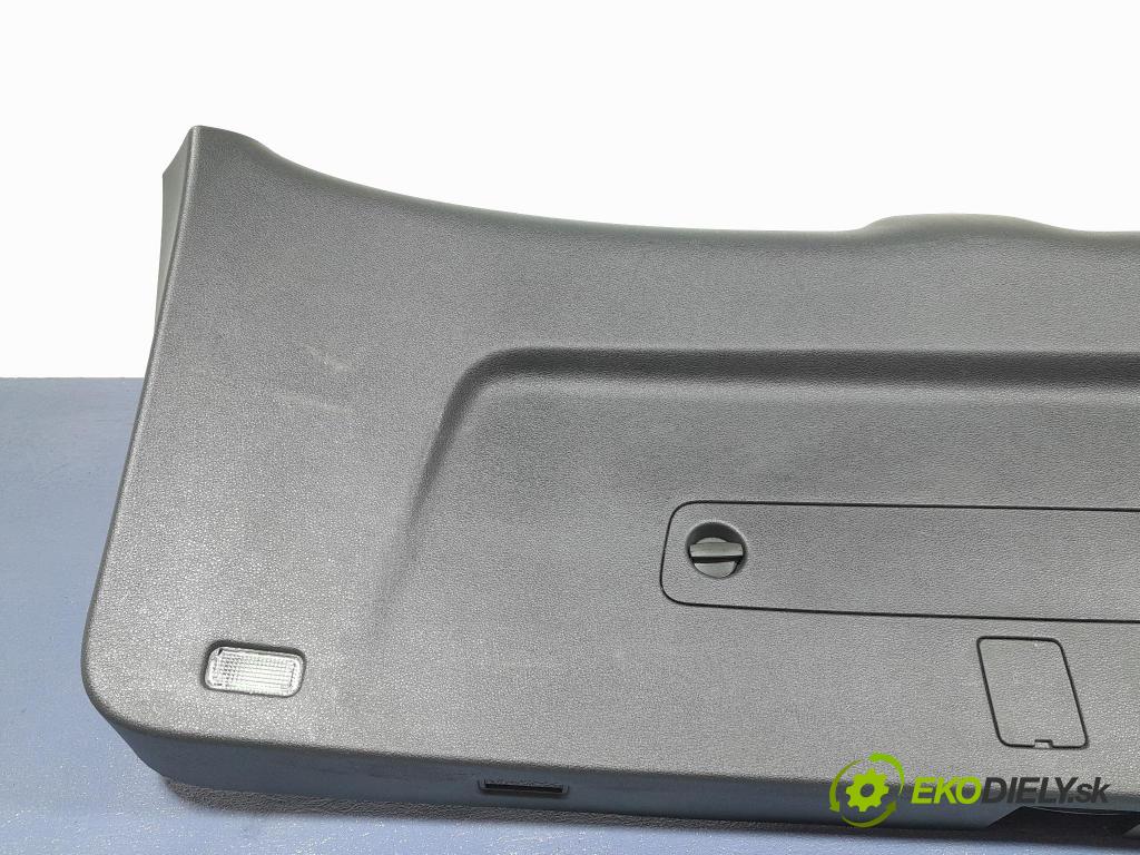 Audi Q7 2018 Čalounictví: kufra: 4M0867973G