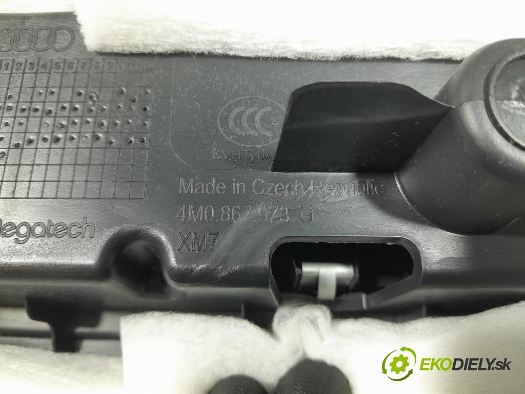 Audi Q7 2018 Čalounictví: kufra: 4M0867973G