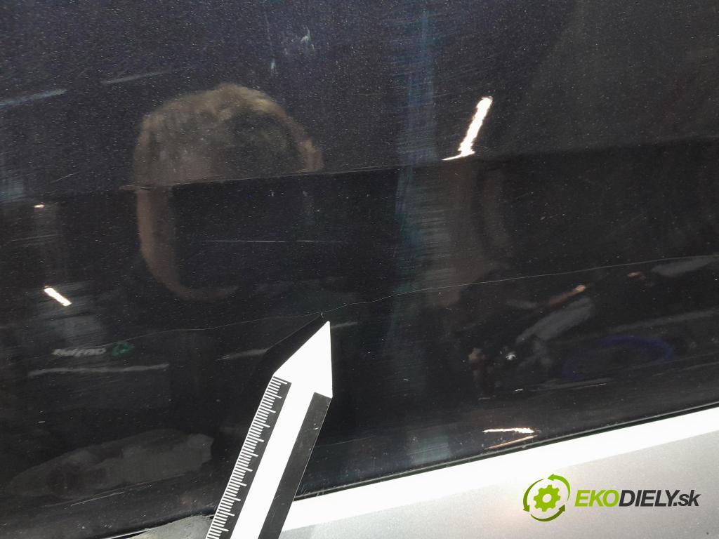 Audi Q7 2018 dvere zad pravé