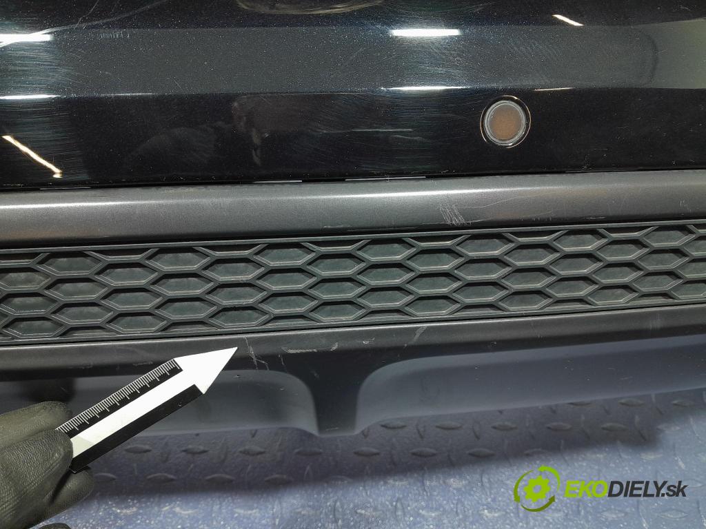 Audi Q7 2018 nárazník Zad: