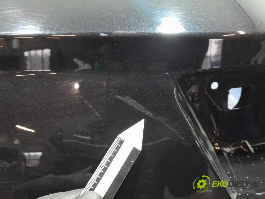 Audi Q7 2018 zadní dveře kufra: kufr