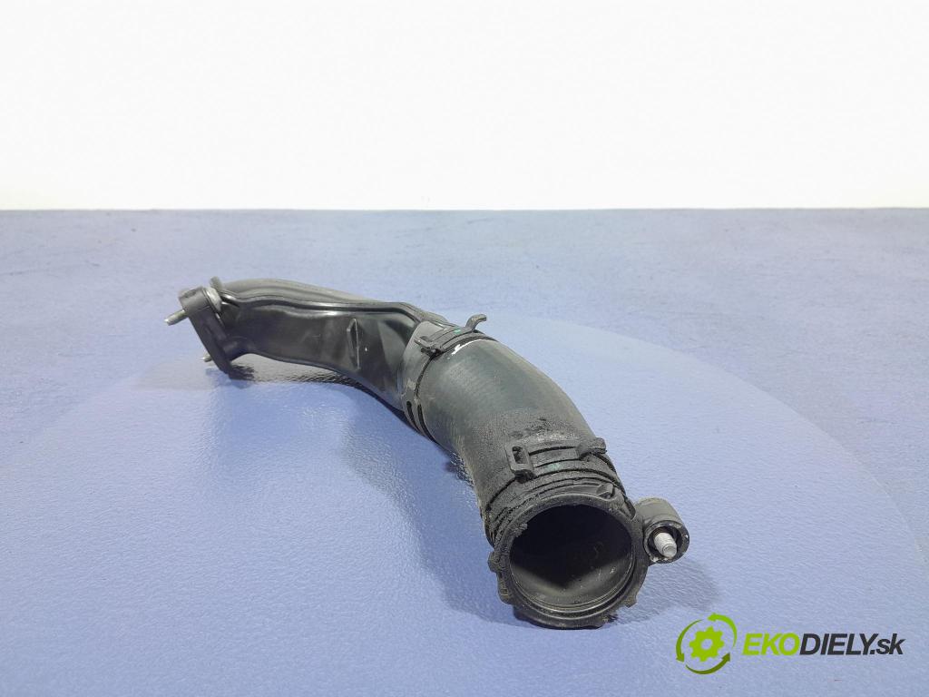 Skoda Kodiaq 2020 trubka Vzduch: 04L131521F