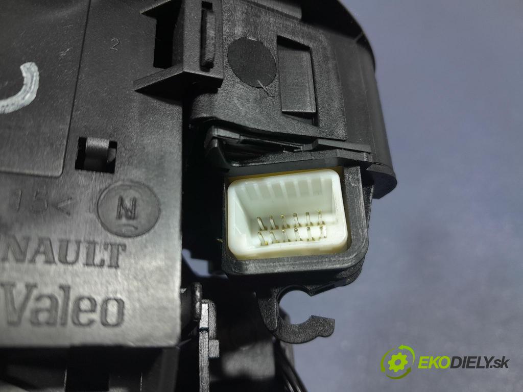 Renault Scenic 2004 prepínač Komplex: 8200127728