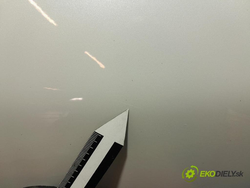 Peugeot 3008 2013 zadní dveře kufra: kufr