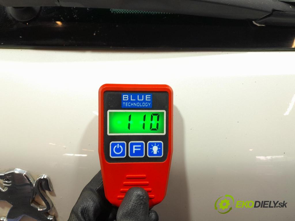 Peugeot 3008 2013 zadní dveře kufra: kufr