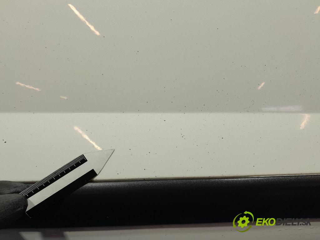 Peugeot 3008 2013 dveře před prave