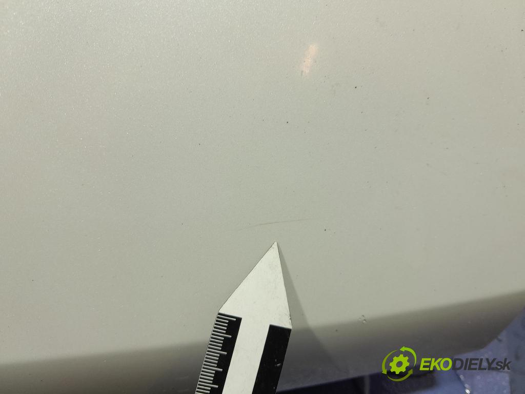 Peugeot 3008 2013 zadní dveře kufra: kufr