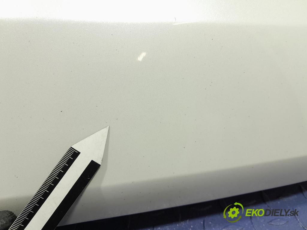 Peugeot 3008 2013 zadní dveře kufra: kufr