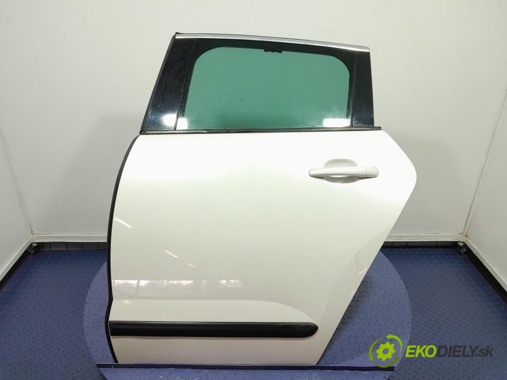 Peugeot 3008 2013 dvere zad Vľavo: