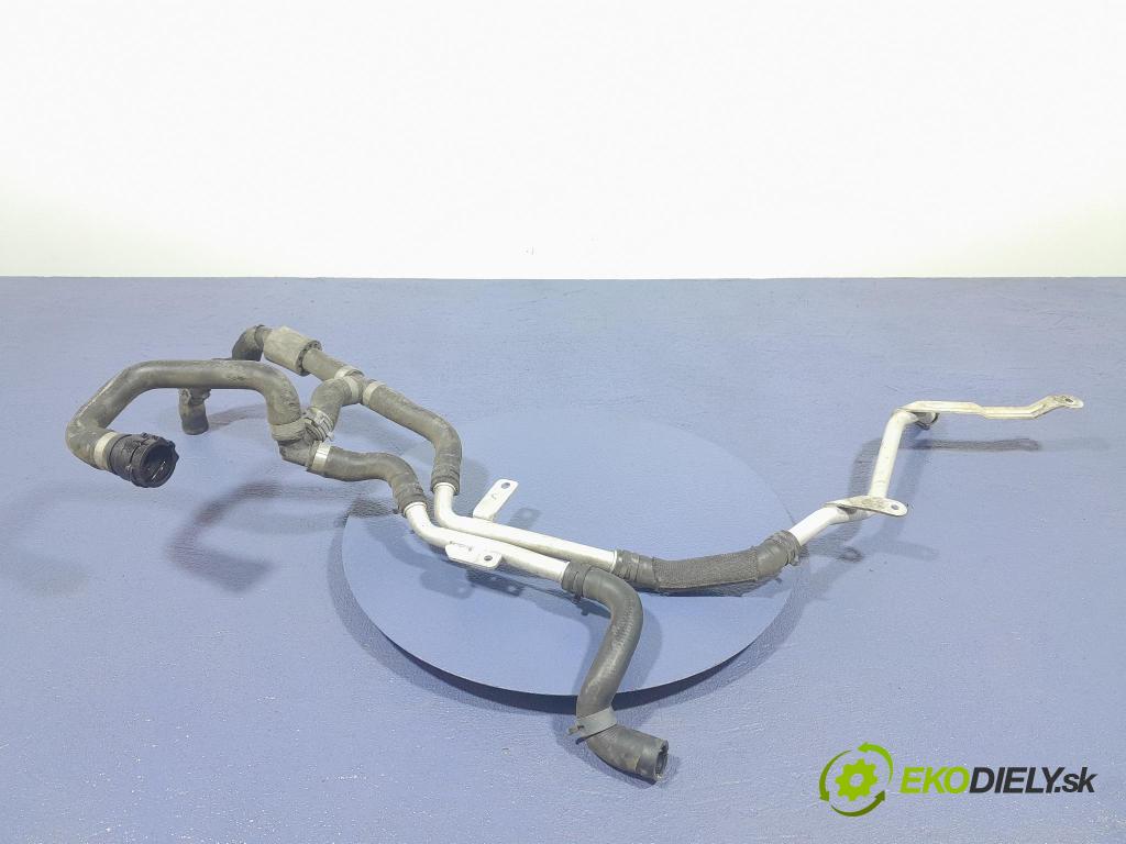 Audi Q7 2018 rúrka Chladič: 4M0819350J