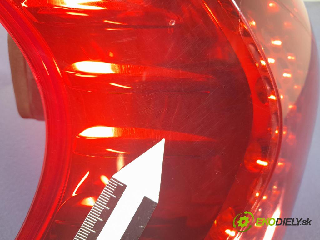 Peugeot 3008 2013 světlo Zad: levá Mimo: 9683460880