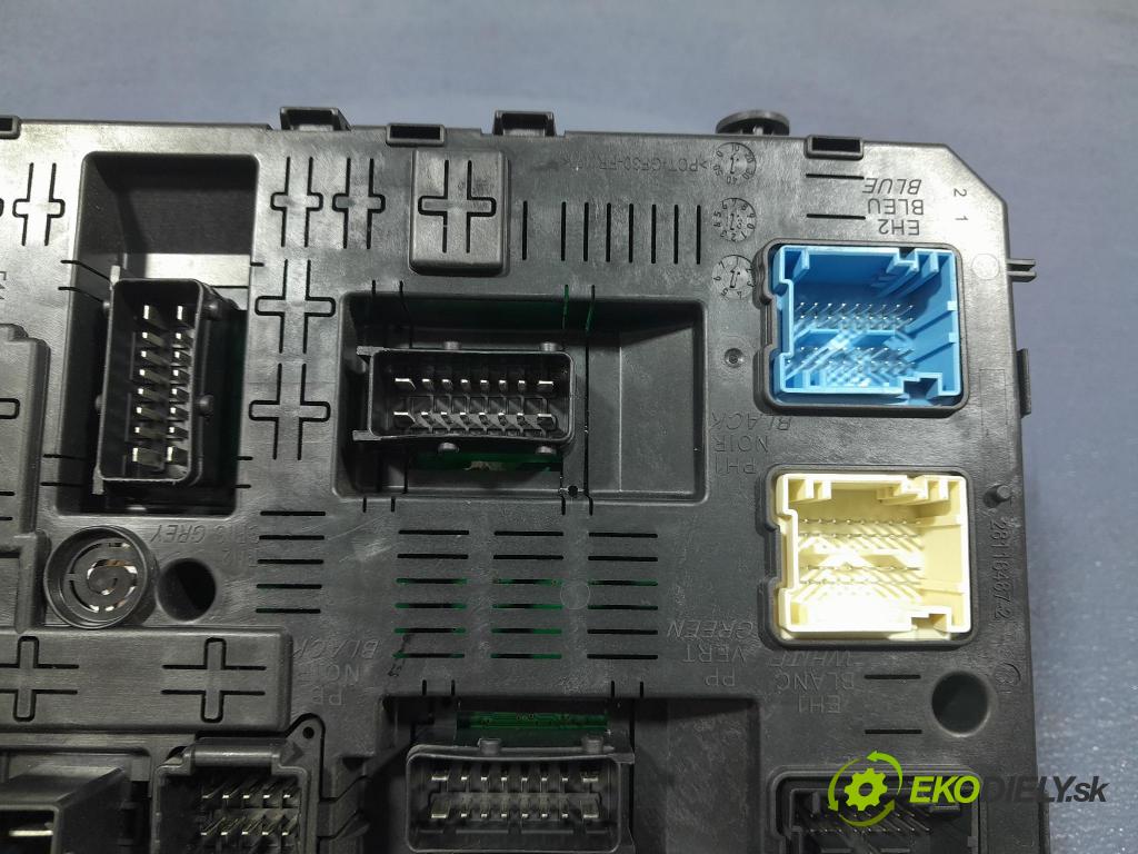 Peugeot 3008 2013 skříňka Pojistky 9678477180