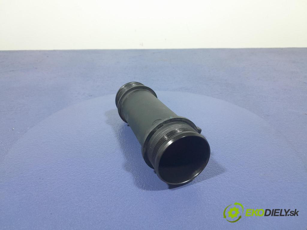 Audi Q7 2018 rúrka Vzduch: 4M0145683A