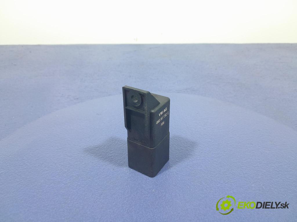 Audi Q7 2018 relé 4M0907282E