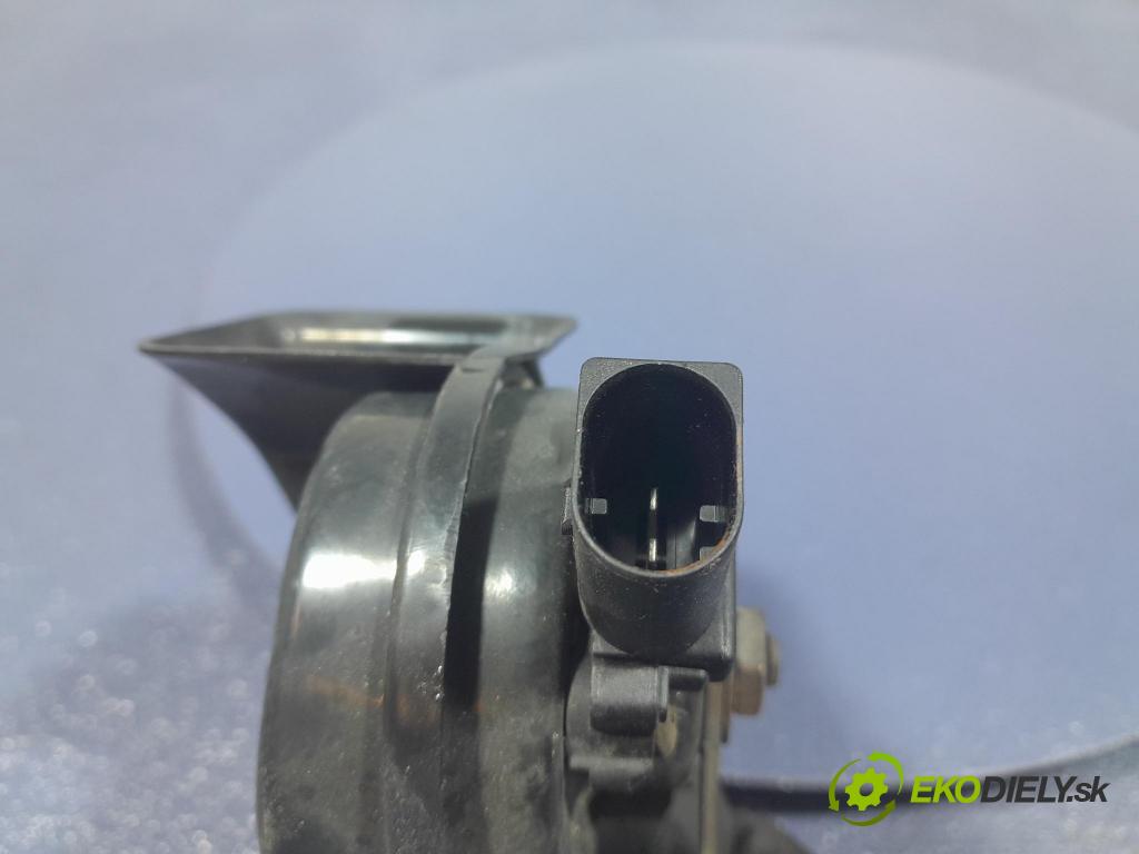 Audi Q7 2018 Signál Zvuk 4M0951221