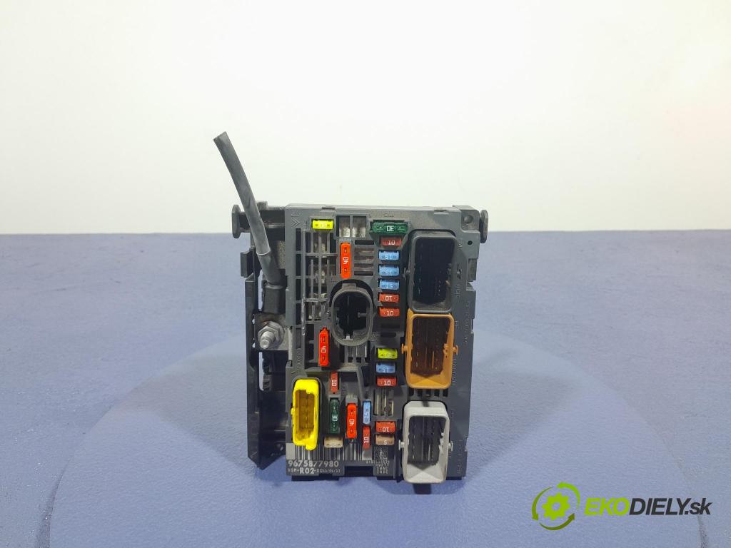 Peugeot 3008 2013 skrinka Poistky: 9675877980