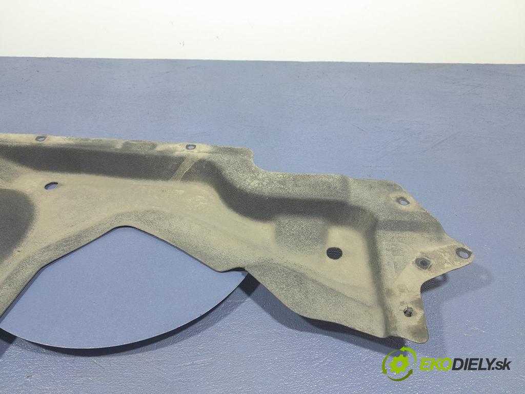 Audi Q7 2018 kryt Plast: podvozek: 4M0825214J