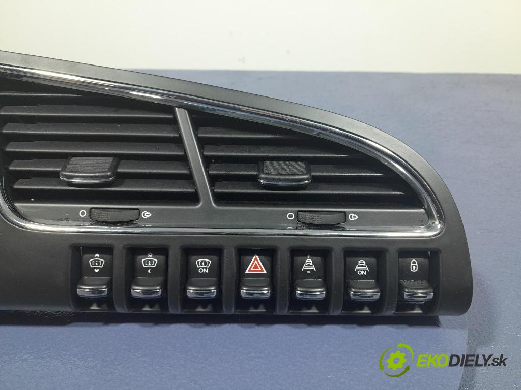 Peugeot 3008 2013 Mřížky Proud vzduchu Vzduch: