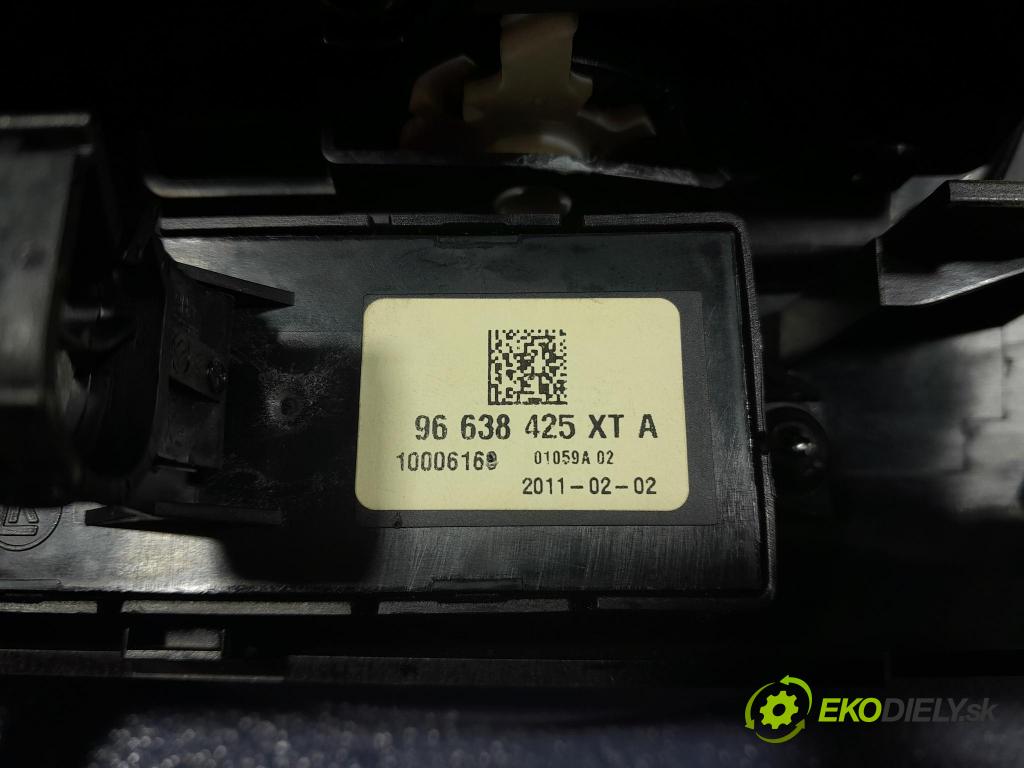 Peugeot 3008 2013 Mřížky Proud vzduchu Vzduch: