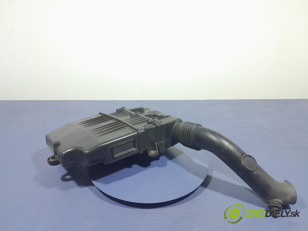 Fiat Punto 2012 obal Filtre: Vzduch: 51773400