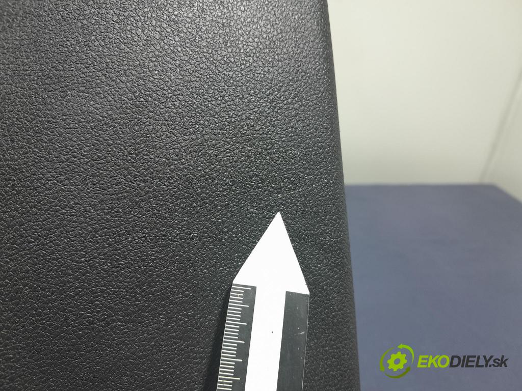 Peugeot 3008 2013 Čalounictví: dvere zad ľavá