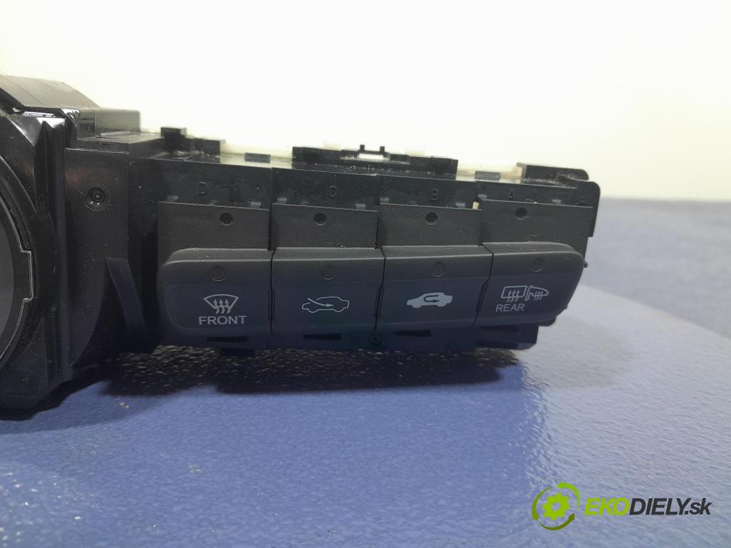 Honda Jazz 2012 prepínač Klimatizácia: Prúd vzduchu: D094D