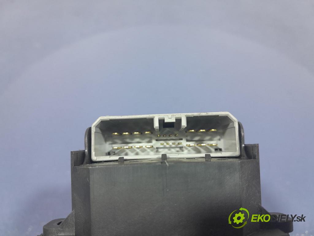 Honda Jazz 2012 prepínač Okná: TF0-G410