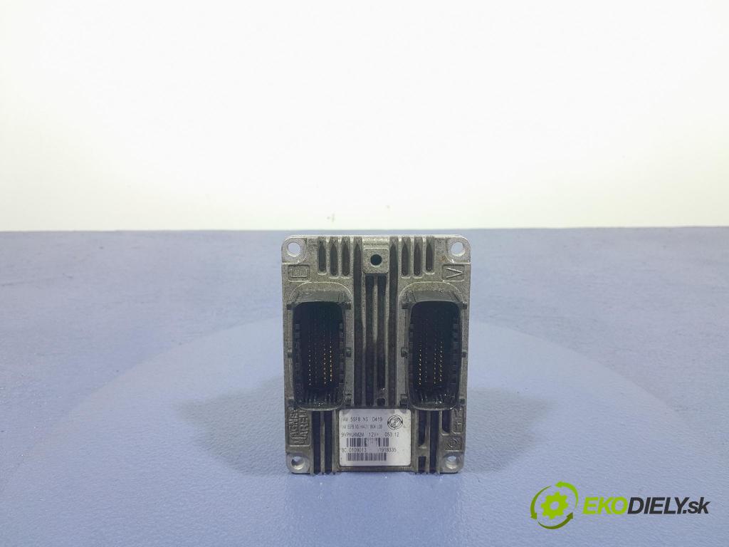 Fiat Punto 2012 riadiaca jednotka Motor: 51918335