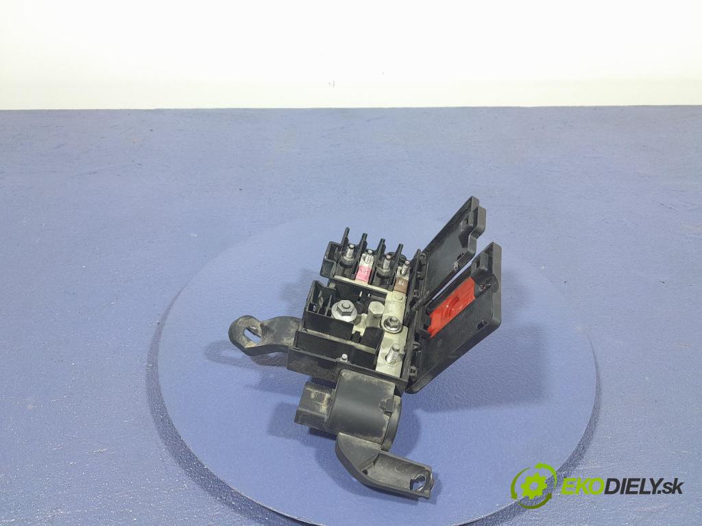 Audi Q7 2018 inštalácia Elektrický: 4M0941823A