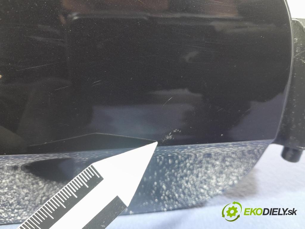 Audi Q7 2018 Klapka nádrže paliva 4M0809906E