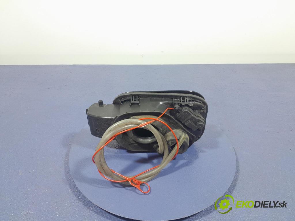 Audi Q7 2018 Klapka nádrže paliva 4M0809906E