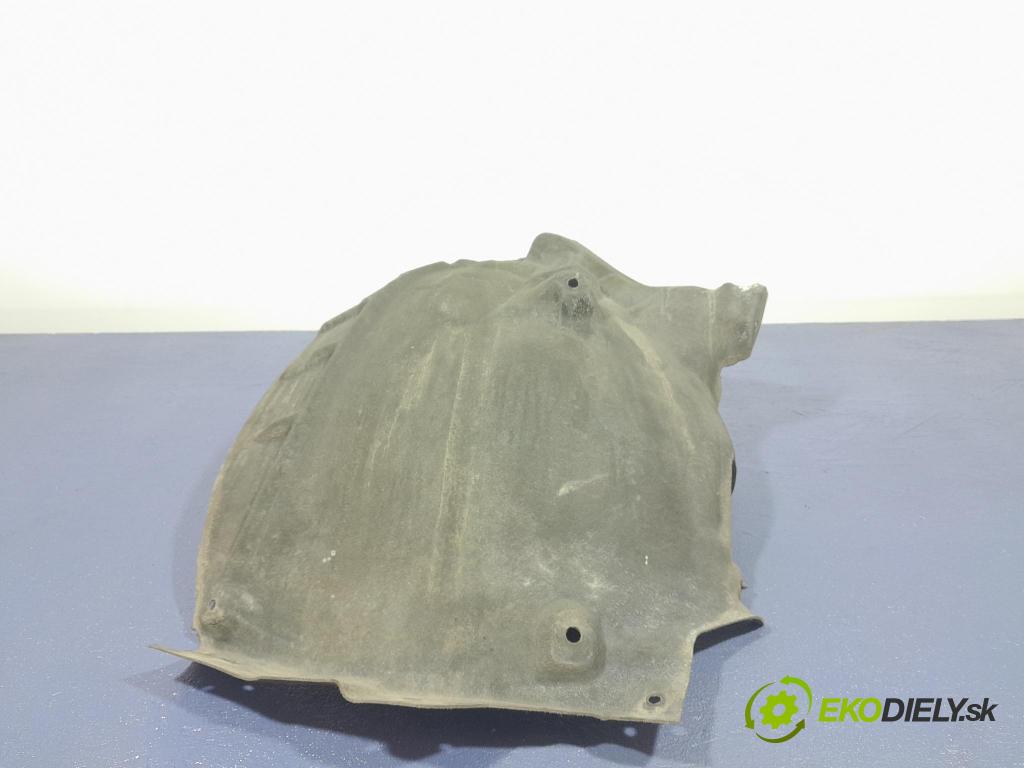 Audi Q7 2018 Blatník: Plastové: Predné